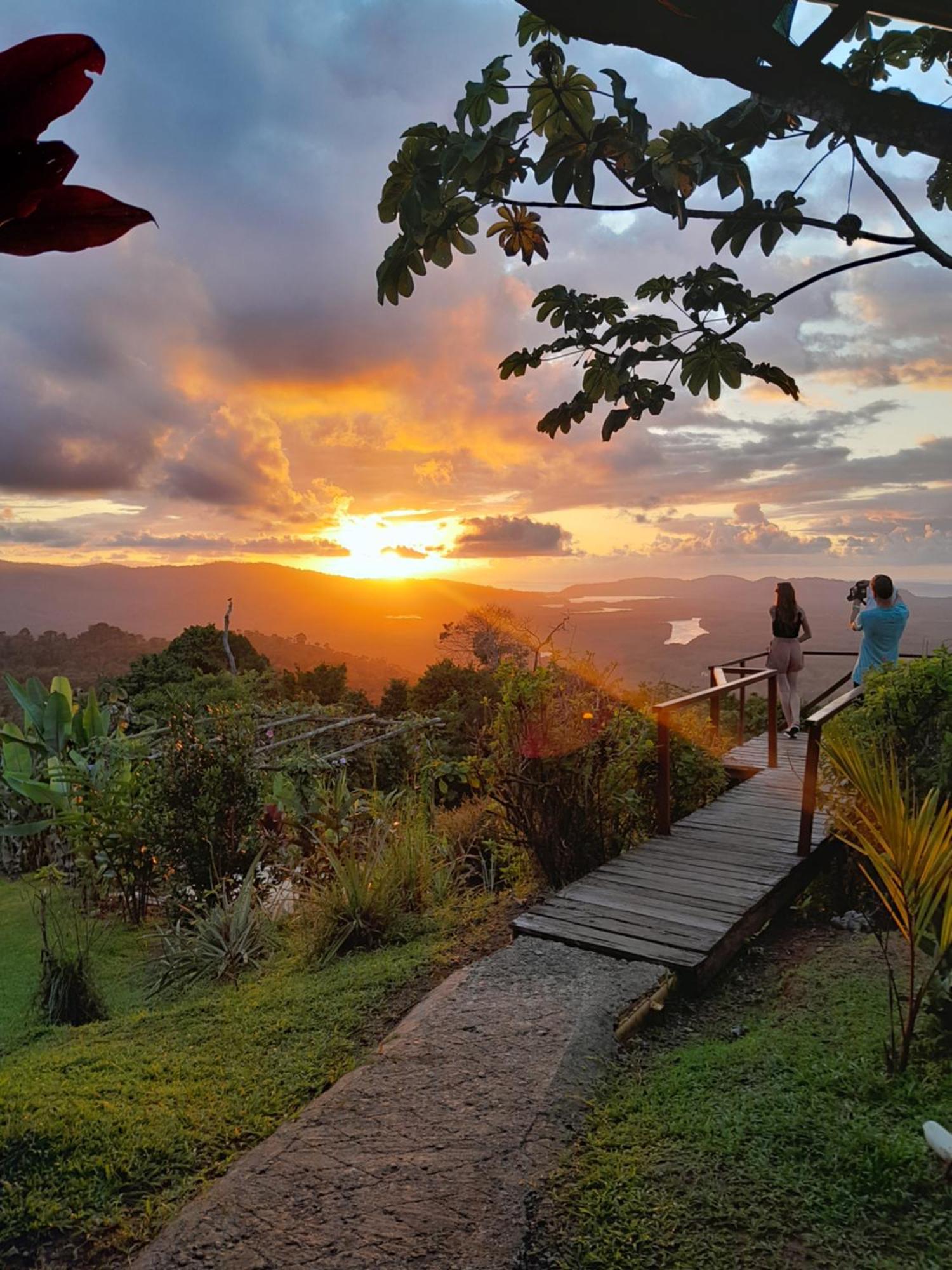 Finca La Puesta Del Sol - Miramar De Sierpe Buitenkant foto